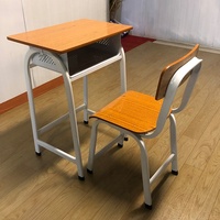 Mobilier scolaire bureau et chaise pour élèves école primaire simple nordique Tables et chaises d'étude pour enfants