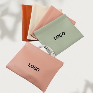 Pochette à bijoux magnétique carrée de luxe en cuir artificiel avec logo en relief sac à monnaie portable à presser - Product Image 3