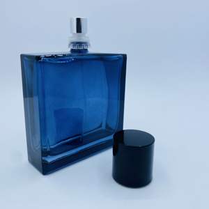 Pot en verre de luxe de 120 ml avec finition givrée bleue et bouchon en plastique noir pour la distribution de parfums dans les soins personnels - Product Image 5