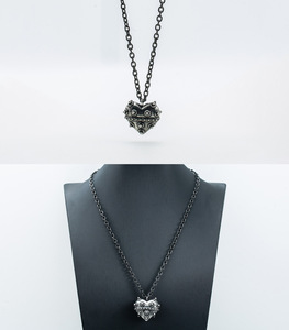Collar con Colgante en Forma de Corazón Tridimensional de Acero Inoxidable, Estilo Punk Oscuro Europeo Americano, Personalizado y Moderno - Product Image 6