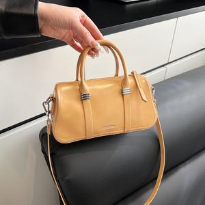 2025 Autumn New Women's Large Capacity Multi-Compartment Handbag Stylish and Versatile - Product Image 1