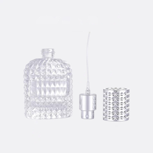 Bouteilles en verre vides en gros, réutilisables, avec <span class=keywords><strong>bouchons</strong></span> dorés ou argentés, pour flacons de parfum en verre plat. - Product Image 4