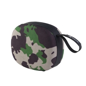 Haut-parleur en tissu Kisonli <span class=keywords><strong>K7</strong></span> 16W avec logo personnalisé, batterie 2400mAh, haut-parleur sans fil, basses profondes, lecture U Disk TF, crochet - Product Image 2