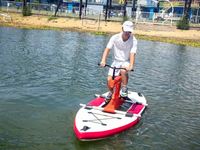 Grand tapis flottant plat SUP avec cadre en plastique, vélo aquatique SUP à faible résistance, facile à ranger pour les sports nautiques en extérieur, de Chine Lumark Wholesale