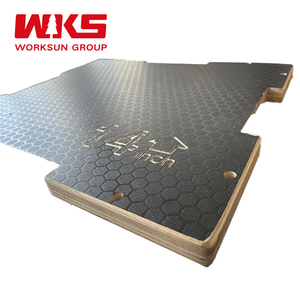 แผ่นไม้อัดดำเคลือบฟิล์มสำหรับงานแบบหล่อคอนกรีต หนา 18 มม. ป้องกันการลื่น สำหรับงานก่อสร้างอาคารสูง - Product Image 1