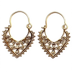 Petites boucles d'oreilles créoles dorées pour jeunes filles, bijoux en laiton en forme de cœur style bohème, pour mariages, fêtes, fiançailles, cadeaux - Product Image 1