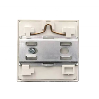 En stock SK 3110.000 Boîtier de thermostat intérieur pour armoire de commande 71x71x33.5mm Tension nominale 24-230V Sécurité Léger