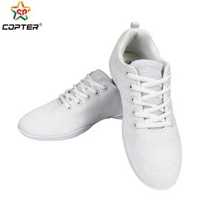 Chaussures de <span class=keywords><strong>cheerleading</strong></span> professionnelles personnalisées en gros pour hommes et femmes, blanches et noires, avec strass, fabriquées par Cheer Shoes Factory - Product Image 3