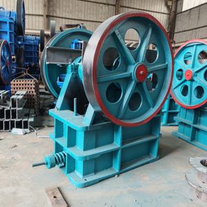 150*250 Broyeur mobile de gangue de charbon de galets de haute qualité Broyeur de mâchoire de granit de déchets de construction - Product Image 2