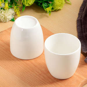 Ensemble de tasses <span class=keywords><strong>à</strong></span> eau et <span class=keywords><strong>à</strong></span> <span class=keywords><strong>thé</strong></span> <span class=keywords><strong>en</strong></span> céramique <span class=keywords><strong>en</strong></span> <span class=keywords><strong>porcelaine</strong></span> de conception chinoise blanc pur <span class=keywords><strong>avec</strong></span> couleur sous-glaçure pour le petit-déjeuner et le <span class=keywords><strong>thé</strong></span> du matin - Product Image 2