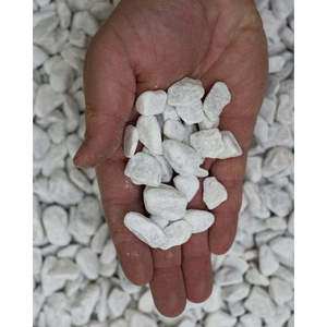 Galets blancs de Carrare 7-15 mm - Sacs de 25 kg - Product Image 2