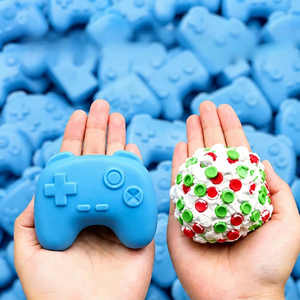Balle anti-stress craquante en TPR, jouet sensoriel en forme de manette de jeu, blocs de construction faits main, jouet à presser souple et craquant - Product Image 1
