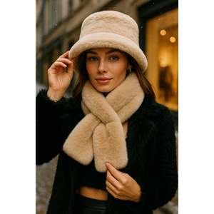 Ensemble chapeau et écharpe en peluche beige importé - Ensemble d'accessoires d'hiver doux et chauds de qualité supérieure 01-1 - Beige - Product Image 3