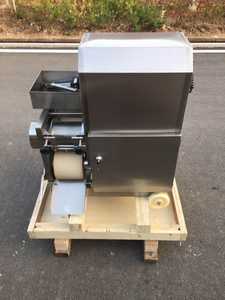 Fisch fleisch-und Fischknochen-Trenn maschine Automatische Makrelen-Fleischernte maschine Krabben schäl-und Fleisch knochen entfernungs maschine Motor - Product Image 2