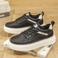 Chaussures décontractées tendance, design de luxe léger, semelle épaisse pour homme, élégantes et polyvalentes, chaussures blanches toutes saisons