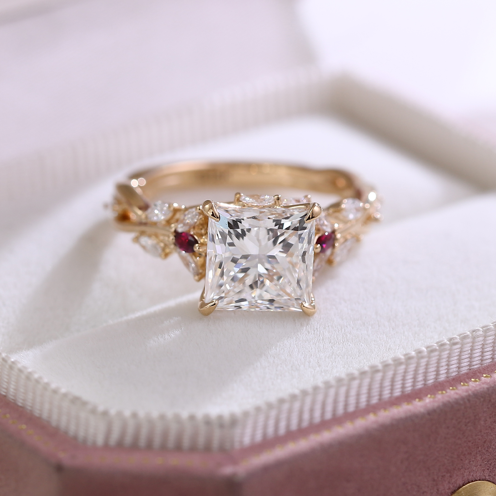 Bague en argent 925 plaqué or avec diamant de laboratoire