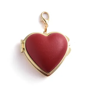 Chinese Factory High Quality Rose Red Decorative Gift Heart Shape Shiny Leather Sublimation Keychain