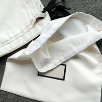 Vente en gros OEM logo personnalisé sac à cordon en satin de soie de haute qualité pochette en satin sacs à poussière en satin pour sacs à main chaussures paquet