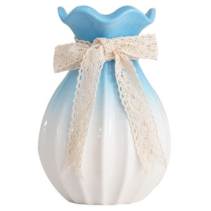 Ensemble de vases en céramique à volants ombrés avec nœud en dentelle - Vases décoratifs charmants pour la maison et les cadeaux - Product Image 5