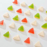 Bonbons gélifiés triangulaires acidulés et moelleux, saveur fruitée, OEM/ODM, étiquette personnalisée, vente en gros, directement de l'usine, sachet multicolore, durée de conservation 12 mois