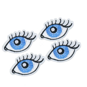 Muestras gratuitas personalizadas, parche de bordado directo de fábrica, <span class=keywords><strong>ojos</strong></span> azules de <span class=keywords><strong>dibujos</strong></span> <span class=keywords><strong>animados</strong></span> - Product Image 2