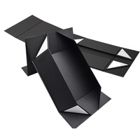 Boîte en carton pliable personnalisée pour emballage de t-shirt écologique avec fermeture magnétique, pelliculage brillant et gaufrage à chaud doré