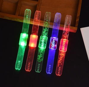 Braccialetti LED Lampeggianti per Capodanno, Giocattoli Luminosi per Bambini, Regalo di Compleanno, Bracciali Luminosi per Feste, Concerti e Natale - Product Image 2