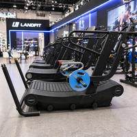 Caminadora Curva Multifuncional, Máquina de Entrenamiento 4 en 1 Hyrox para Empujar/Tirar de Trineo, Ejercicios de Granjero, Correr y Zona de Acondicionamiento Físico
