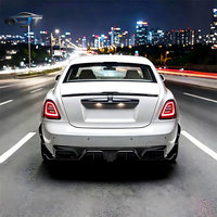 Kit carrosserie complet en fibre de carbone style MS pour Rolls-Royce Ghost : Lame avant, canards avant, capot, lames arrière, jupes latérales, spoiler.