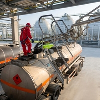 Bras de chargement supérieur pour wagon-citerne, haute qualité, personnalisé, facile à utiliser, résistant à la corrosion, pour le chlore liquide et les produits chimiques dangereux