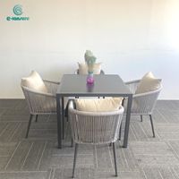 Ensemble de table et de chaises de salle à manger décontractées d'extérieur moderne, cadre en aluminium, ensemble de salle à manger de jardin pour la maison, le salon ou les meubles d'hôtel