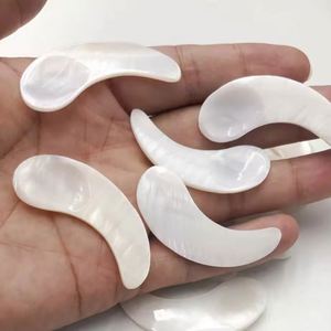Cuillère personnalisable de luxe en nacre naturelle, finition miroir, non toxique, pour cadeaux, masques faciaux et petits contenants de caviar - Product Image 1