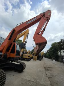 Nouvelle pelle DX225LC-9C Doosan Machines de déménagement d'occasion de haute qualité avec de faibles heures à vendre - Product Image 2