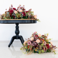 Arrangements floraux de table et de sol de style européen en brun foncé ; Fleurs artificielles pour les restaurants et les vitrines