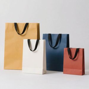 Bolsas de Papel para Entrega de Alimentos, Bolsa de Papel Kraft Personalizada con Asa para Restaurantes y Proveedores de Café - Product Image 1