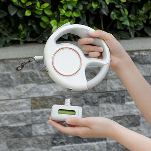 Laisse pour <span class=keywords><strong>chien</strong></span> en nylon rétractable automatique de 3m avec lumière LED lumineuse Laisse antidérapante durable et corde de <span class=keywords><strong>roulette</strong></span> Laisse pour animaux de compagnie tendance - Product Image 5