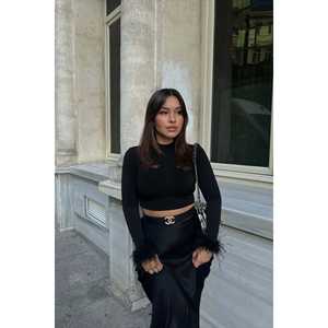 Chemisier chic noir Genji pour femmes, en satin tricoté à carreaux, avec décoration en dentelle vintage, col à nœud, style formel vintage pour l'automne et le printemps - Product Image 4