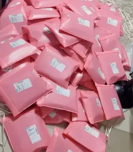 Gratis sampel Logo kustom gelembung Mailer dicetak Poly Pink bungkus empuk tas surat metalik gelembung amplop