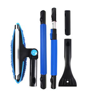 Brosse à neige professionnelle 3 en 1 avec manche extensible, grattoir à glace et raclette pour un entretien complet des vitres de véhicule - Product Image 1