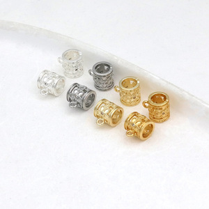 สร้อยข้อมือ/สร้อยคอชุบทอง 14K แบบ DIY พร้อมจี้ลูกปัดและตัวเว้นระยะ ตัวเชื่อมต่อแบบกลมฉลุลายสามทางประดับเพชรซิร์คอน C44 - Product Image 1