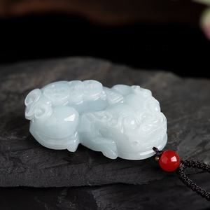 Pendentif en jade blanc naturel de Jadeite du Myanmar Pi Xiu, style chinois, bestioles mythiques, cadeau avec certificat d'évaluation PX02 - Product Image 1