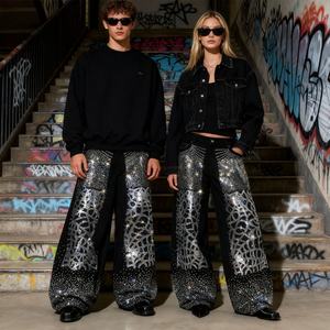 Jeans Unisex de Pierna Ancha con Diseño Personalizado, Patrón de Encaje y Pedrería, Estilo Hip-Hop Urbano, Lavado Oscuro y Efecto Desgastado, Última Colección 2025 - Product Image 1