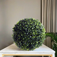 Plante artificielle de haute qualité boule topiaire herbe verte plante en plastique suspendue pour la décoration extérieure intérieure