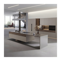 Meuble de cuisine minimaliste blanc avec armoire de rangement et unité de garde-manger d'angle pour la maison