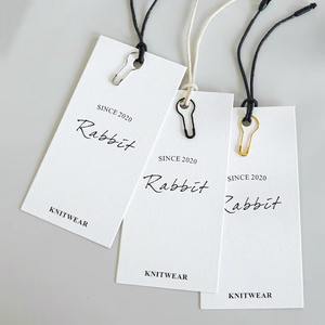 Etiquetas de mano para ropa, etiquetas colgantes para ropa, diseño de etiquetas colgantes para ropa, etiquetas de columpio personalizadas, fabricación de zapatos, fardos de Mtumba impresos, zapatos - Product Image 2