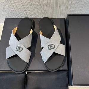 2025 New Luxury Designer Flat Shoes Men's Sports Slippers <b>Flip</b>-<b>Flops</b> Sandals Outdoor Beach Slippers Casual Walking Style Shoes - Product Image 1