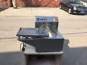 Fournisseur chinois de machine à faire fondre/tempérer/enrober le <span class=keywords><strong>chocolat</strong></span> multifonctionnelle avec une capacité de 8/15/30/60/100 kg par heure à prix avantageux - Product Image 3