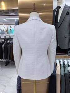T2023 <span class=keywords><strong>Costume</strong></span> pour homme Boutique Cross Border Jacquard <span class=keywords><strong>Costume</strong></span> d'hôte décontracté pour mariage pour homme 3 Sets 3pcs Costumes de mariage pour homme - Product Image 4