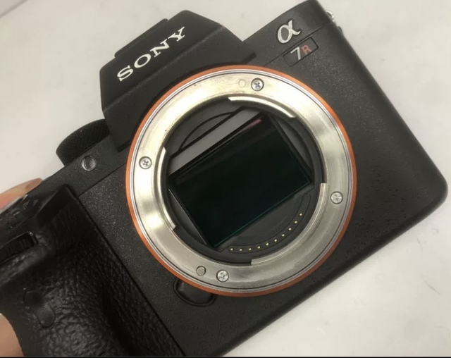 Best Selling Used Mirrorless Digital Camera Original Full Frame A7R2 CMOS Sensor 4K Video Face Detection Fixed Focus SD Card