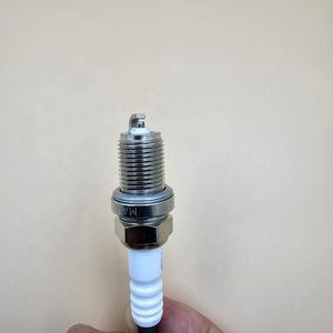 Bougies d'allumage automobiles de haute qualité France RFN58LZ(0911007315) à électrode unique en alliage de nickel pour voitures A6 Legacy - Product Image 2